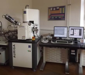 Bild "Electron Microscopy:Zeiss_Auriga_upload.png"